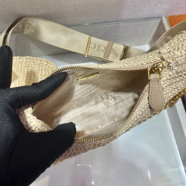 Pra*a re-edition 2005 raffia bag