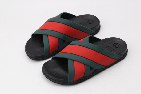 G*u*i rubber slide sandal with web