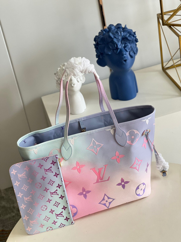 l0*is V*t0n neverfull mm