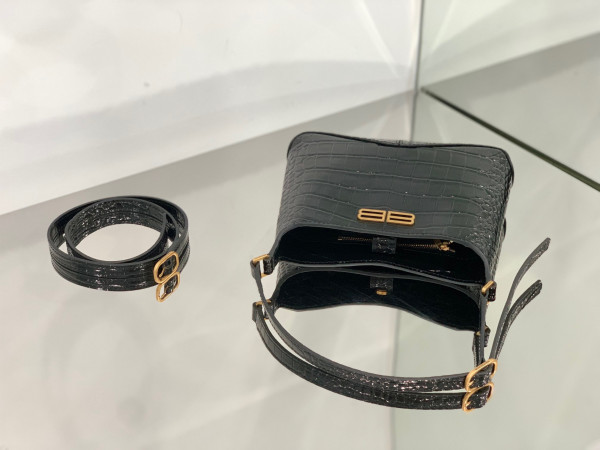 Ba*len*cia*ga xx small hobo bag