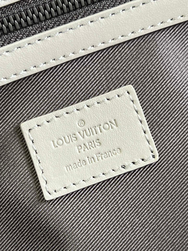 l0*is V*t0n keepall 50b