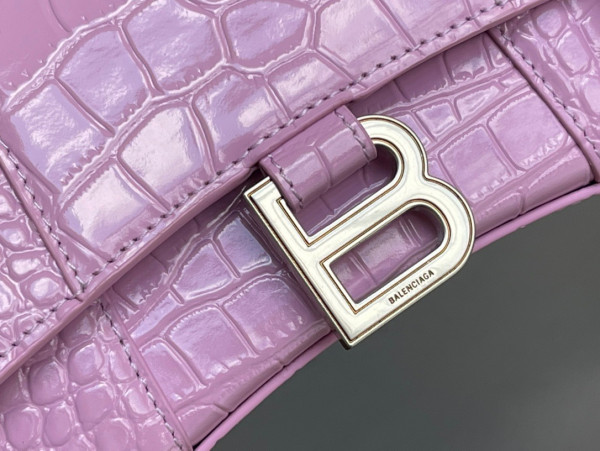 Ba*len*cia*ga hourglass