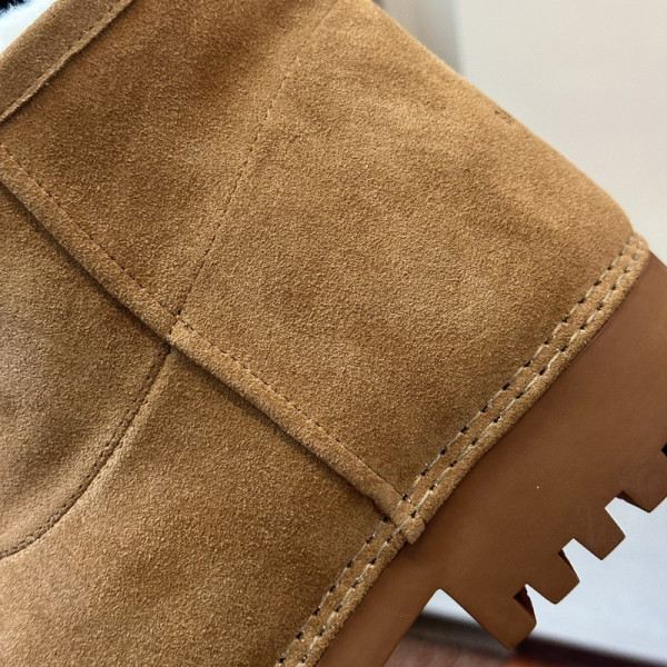 Ba*len*cia*ga alaska fur bootie