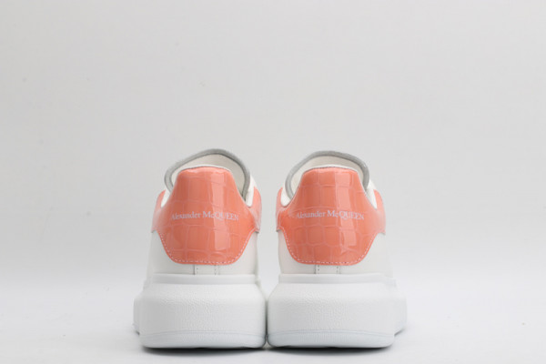 ale*d*r M*Q*en oversized sneaker