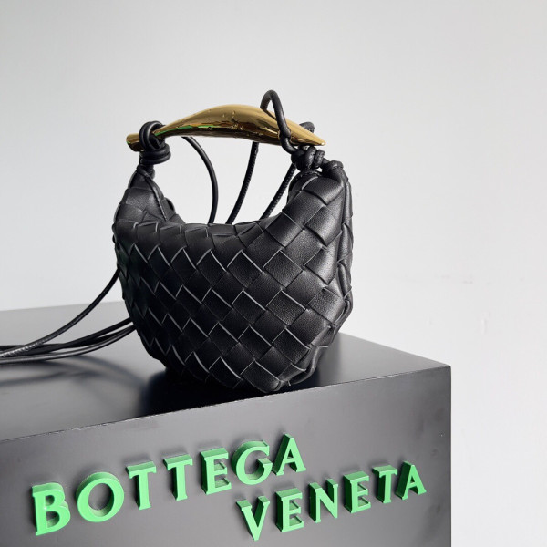 bo*te*ga Ve*ne*ta  mini sardine top handle bag