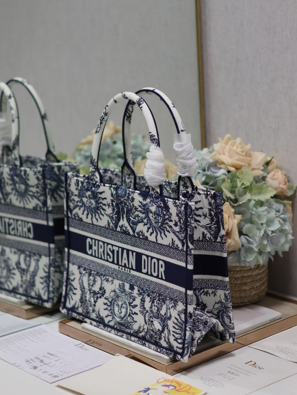 MEDIUM DIRO BOOK TOTE-36*18*28CM