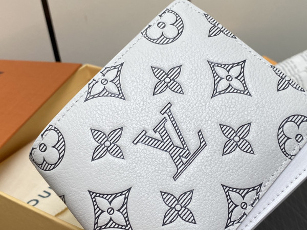 l0*is V*t0n multiple wallet-11.5*9*1.5cm