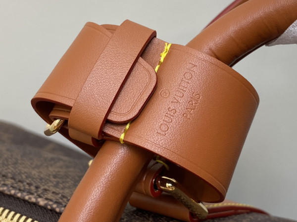 l0*is V*t0n keepall bandouliÈre 50