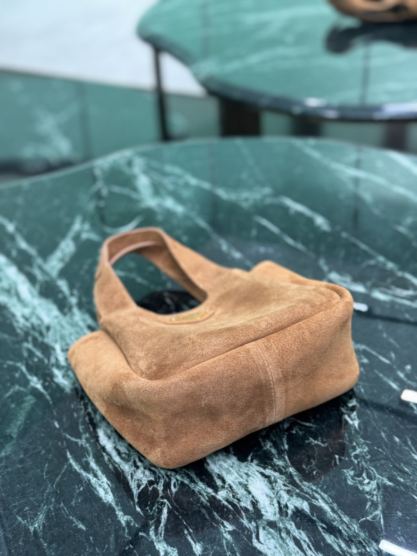 Pra*a woolen bucket bag-18*15.5*10cm