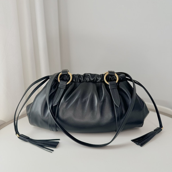 M*um*u joie nappa leather bag