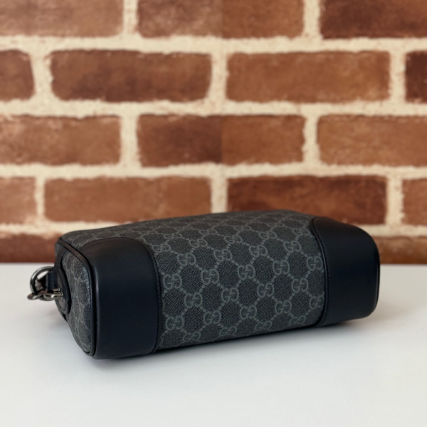 G*u*i gg emblem small crossbody bag