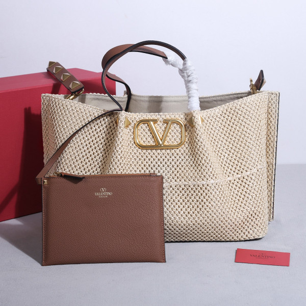 VALENTINO MEDIUM STRAW SUMMER TOTE